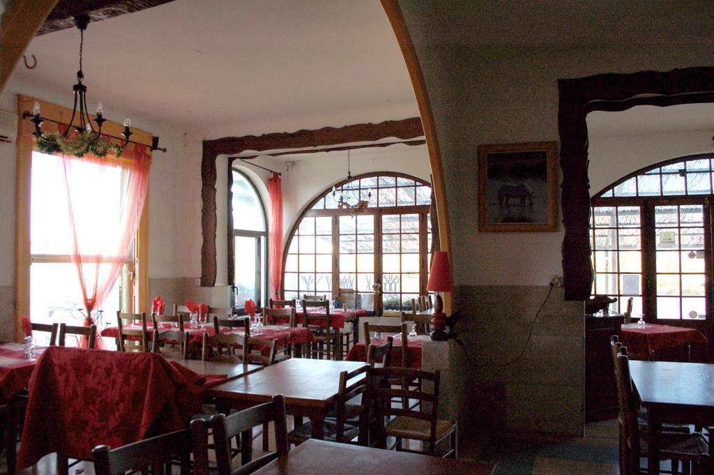 Hotel Restaurant L'Agachon Albaron 외부 사진